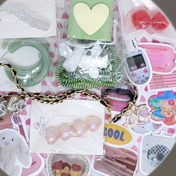 Accessories - Picture 6 of 7